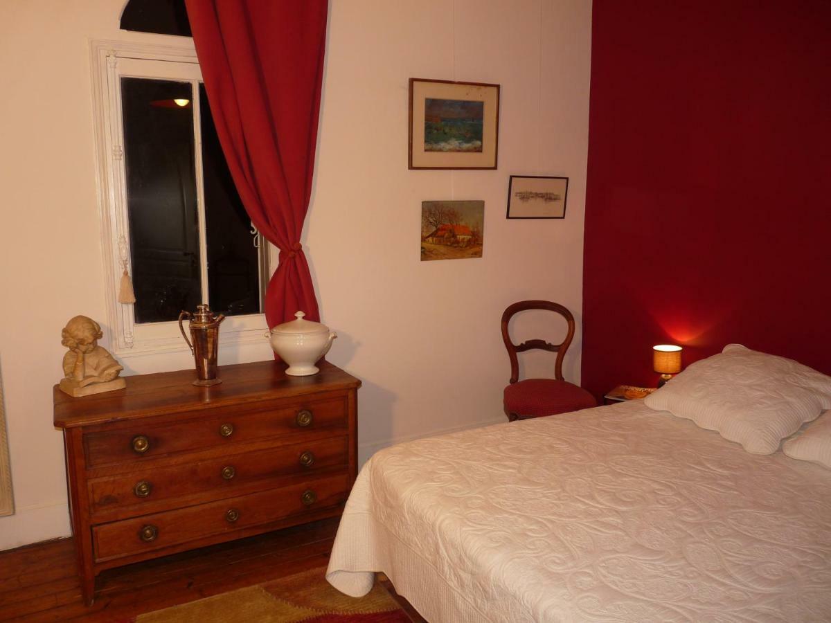 Le Point D'Orgue Bed and Breakfast Pineuilh Exteriör bild